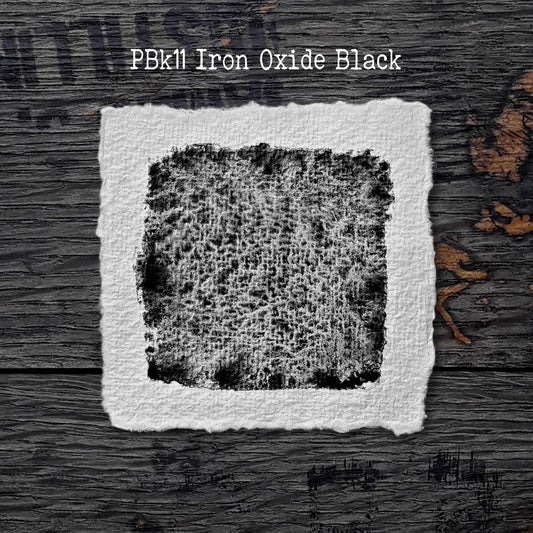 PBk11 Óxido de hierro negro: acuarela hecha a mano de calidad artística en medias pastillas y pastillas completas.