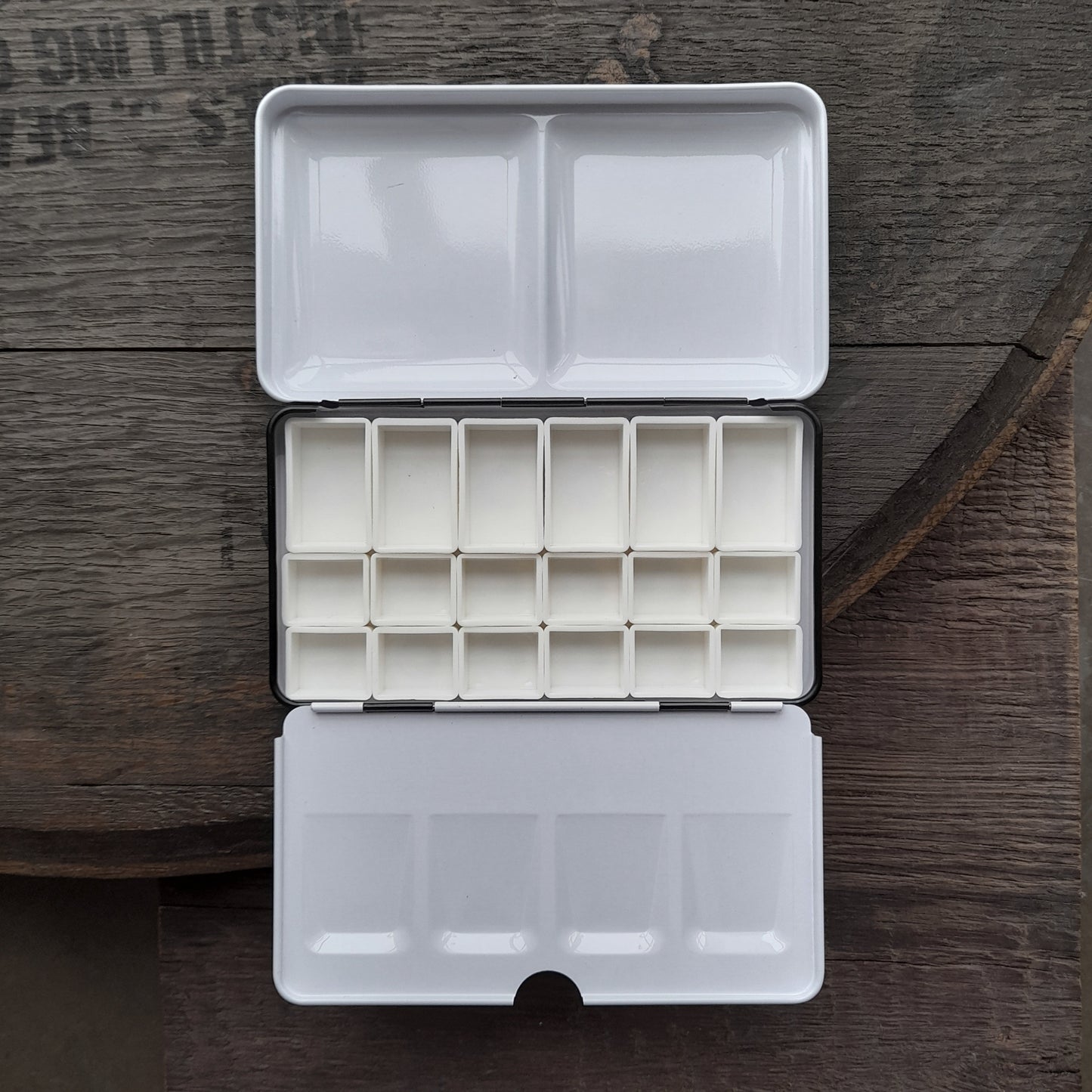 Black - Metal Palette With Magnetic Pans For Gouache And Watercolour Paint | NordicCraftStudio