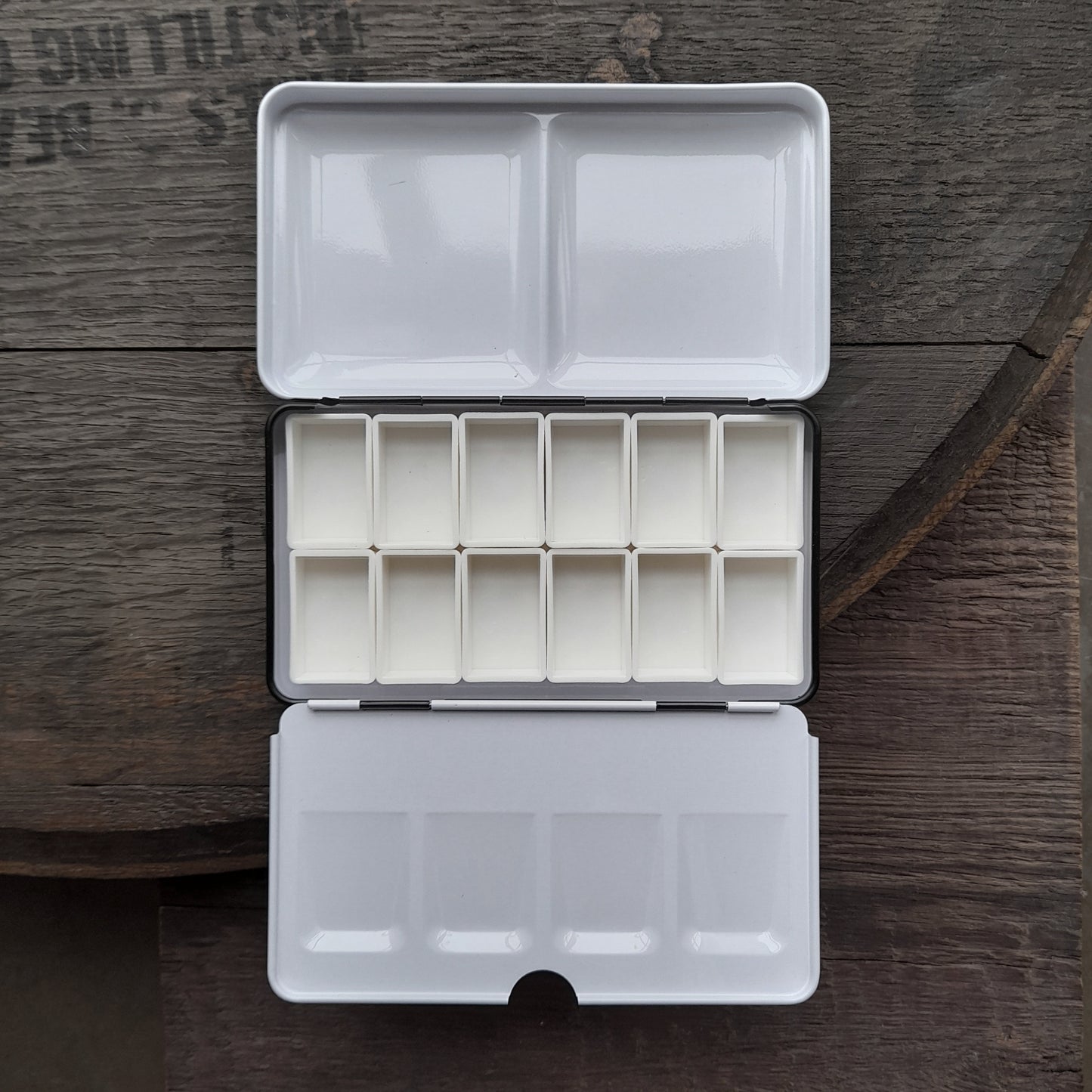 Black - Metal Palette With Magnetic Pans For Gouache And Watercolour Paint | NordicCraftStudio