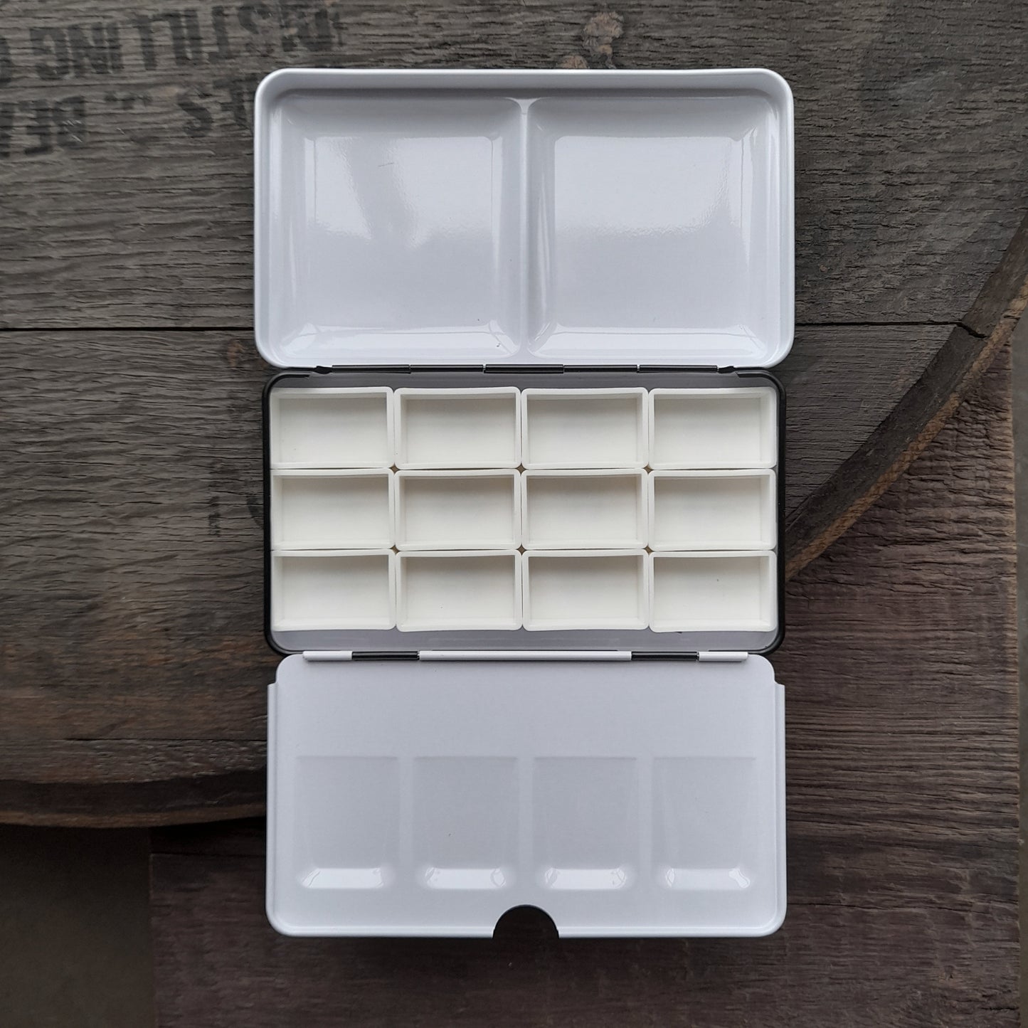 Black - Metal Palette With Magnetic Pans For Gouache And Watercolour Paint | NordicCraftStudio